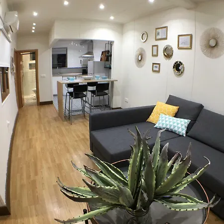 Apto El Clavo-con Parking Gratis Апартаменты *