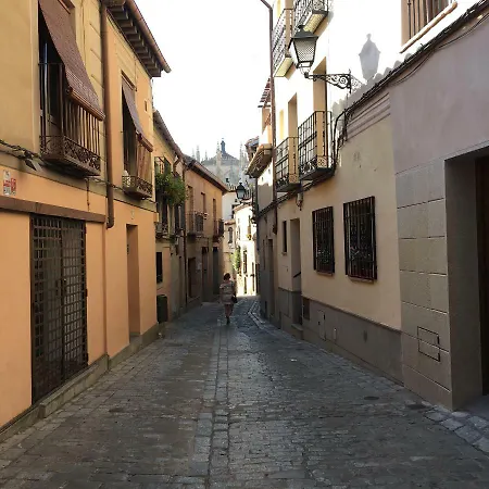 Apto El Clavo-con Parking Gratis Appartamento